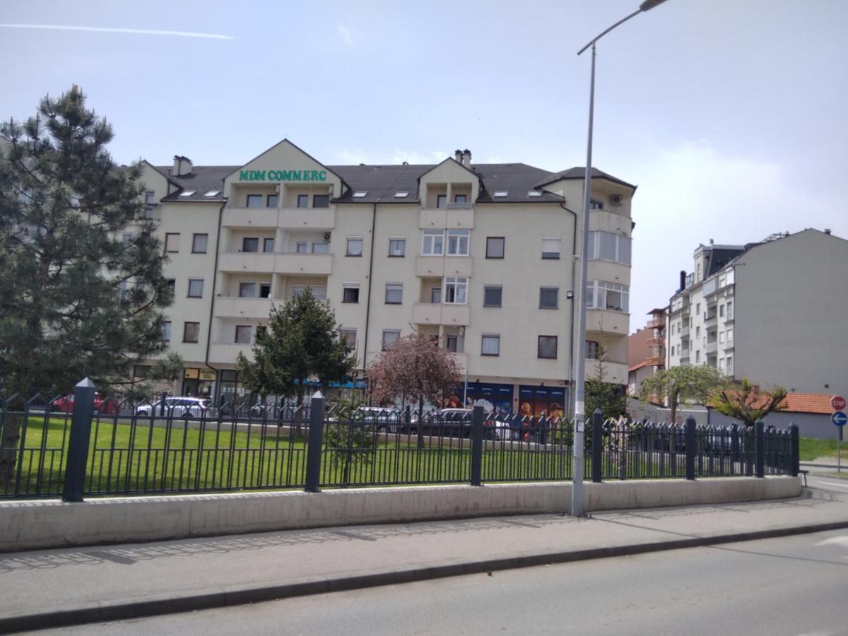 Apartman Lana Appartement Bijeljina Buitenkant foto