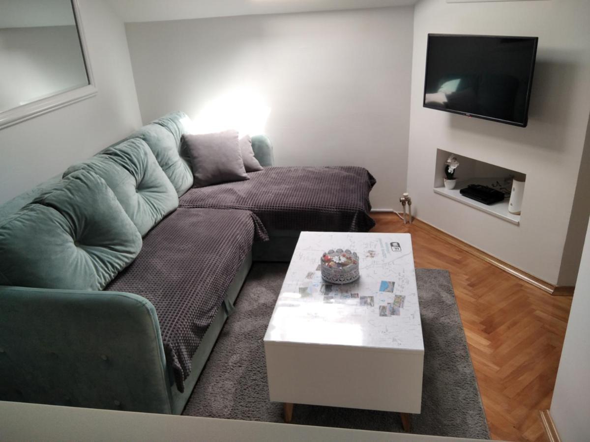 Apartman Lana Appartement Bijeljina Buitenkant foto